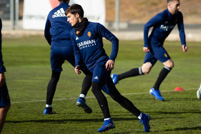 Alberto Soro en un entrenamiento del Real Zaragoza en la Ciudad Deportiva (Foto: Daniel Marzo).