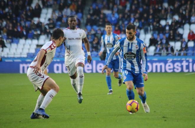 Borja Valle, durante un lance del partido ante el Albacete (Foto: Iris Miquel).