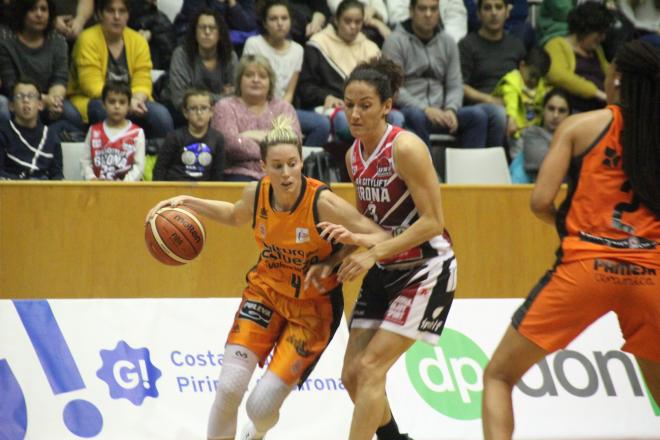 Girona-Valencia Basket Femenino. (Foto: Xavier Marqués)