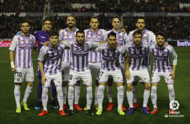 Once titular del Real Valladolid en el Ciutat de Valencia.