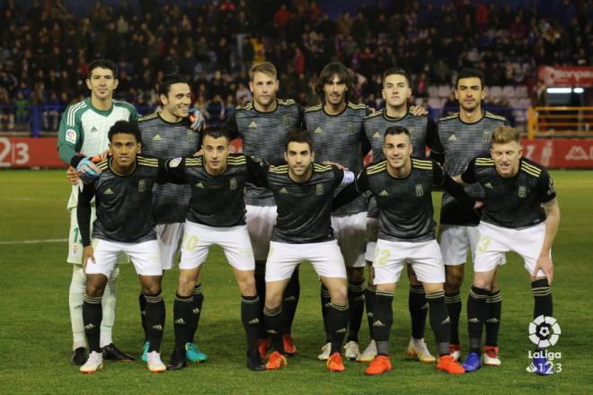 Once inicial del Real Oviedo para su partido contra el Extremadura en el Francisco de la Hera (Foto: LaLiga).