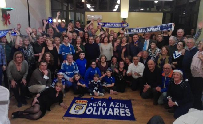 La Peña Azul Olivares, siempre fiel al Real Oviedo.