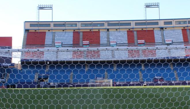 El Estadio Vicente Calderón, desde el Fondo Sur (Foto: Juan Ignacio Lechuga).