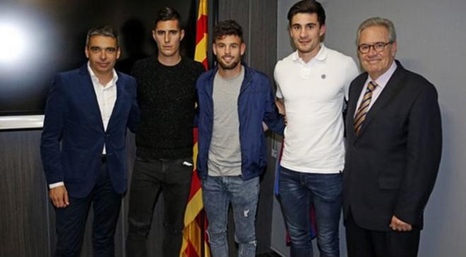 Sergi Guardiola, junto a Moi Delgado, en su fallida presentación con el Fútbol Club Barcelona.
