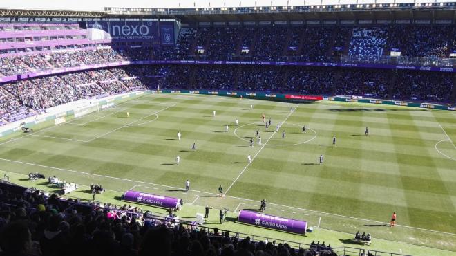 Primeros compases del partido entre el Real Valladolid y el Celta.