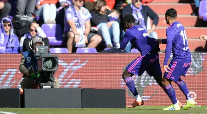 Pione Sisto celebra su gol en el Valladolid-Espanyol (Foto: LaLiga).