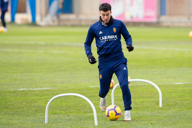 Diego Aguirre en un entrenamiento del Real Zaragoza en la Ciudad Deportiva (Foto: Daniel Marzo).