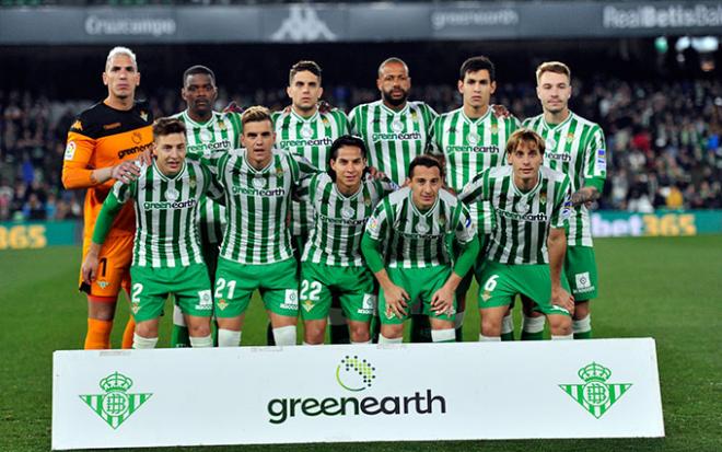 El once inicial del Betis (foto: Kiko Hurtado).