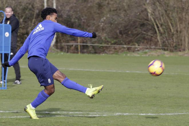 Bárcenas en un entrenamiento esta temporada (Foto: Luis Manso)