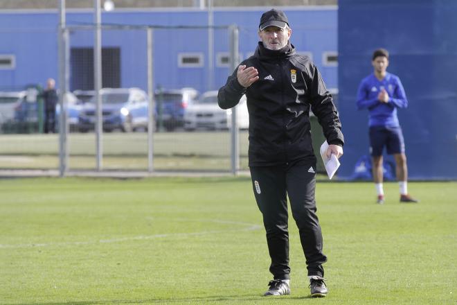 Anquela en un entrenamiento esta temporada (Foto: Luis Manso)