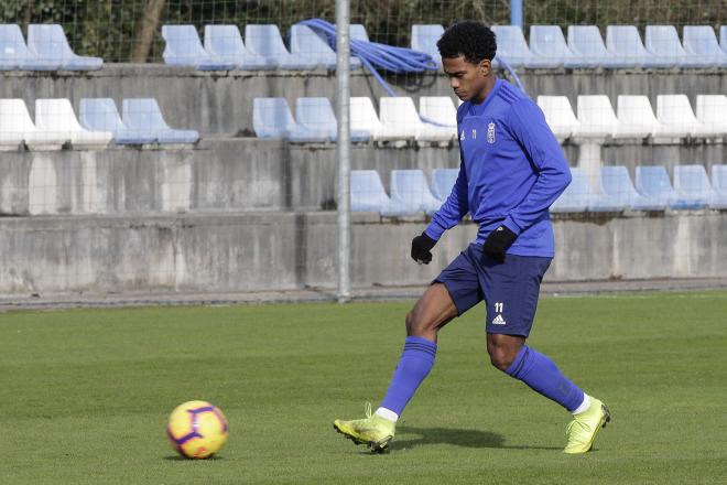 Bárcenas en un entrenamiento esta temporada (Foto: Luis Manso)