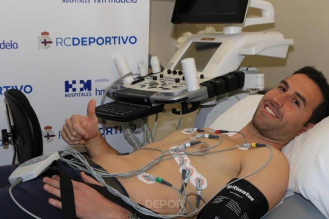 Iñigo López pasa el reconocimiento médico (Foto: RCD).