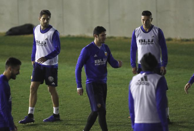 Sobrino y Roncaglia ya entrenan con el Valencia CF (Foto: David González)
