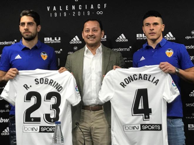 Sobrino y Roncaglia han sido los últimos fichajes del Valencia CF en el mercado de invierno.