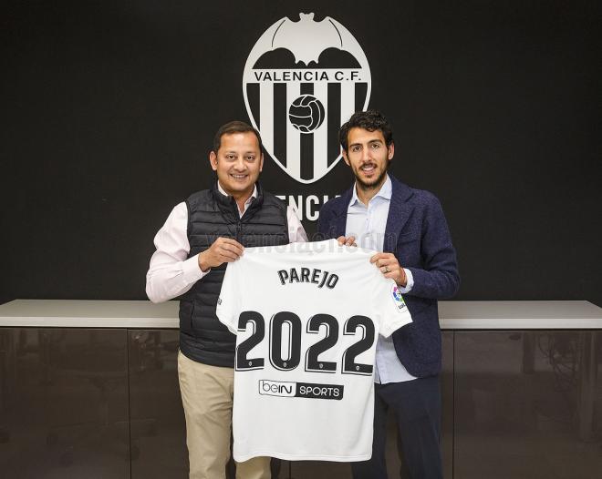 Parejo renueva hasta 2022 (Foto: Valencia CF).