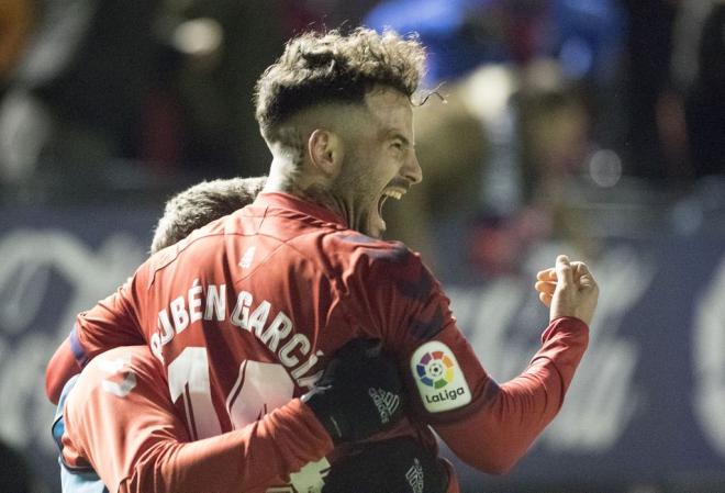 Rubén García celebra un gol con Osasuna. (Foto: @CAOsasuna)