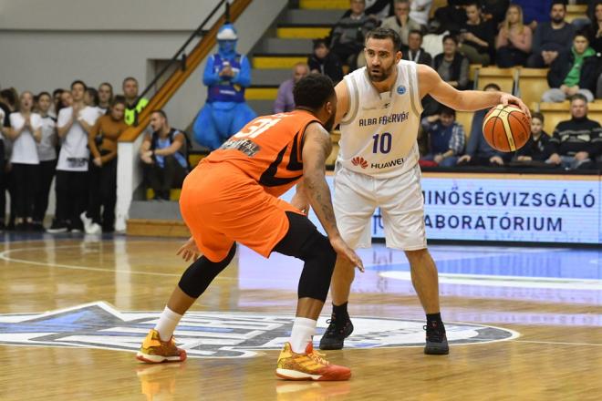 Carlos Cabezas, en un instante del partido (Foto: FIBA Europe Cup).