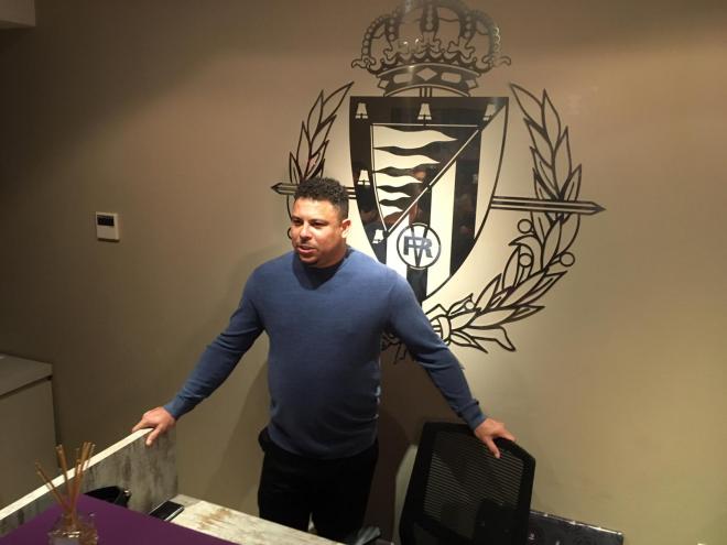 Ronaldo, en las oficinas del club en Madrid (Foto: Chus Rodríguez).
