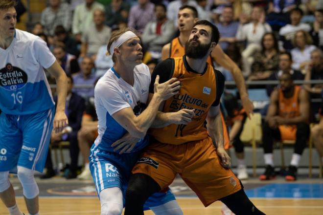 Monbus Obradoiro - Valencia Basket (Foto: ACB Photo).