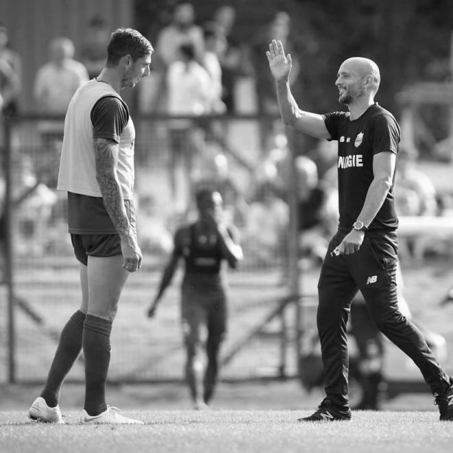 Cardoso y Emiliano Sala en un entrenamiento del Nantes.