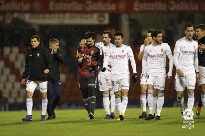 Los jugadores del Real Zaragoza celebran el triunfo contra el Lugo (Foto: LaLiga).