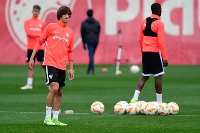 Bryan Gil, en el entrenamiento de este lunes (Foto: Kiko Hurtado).