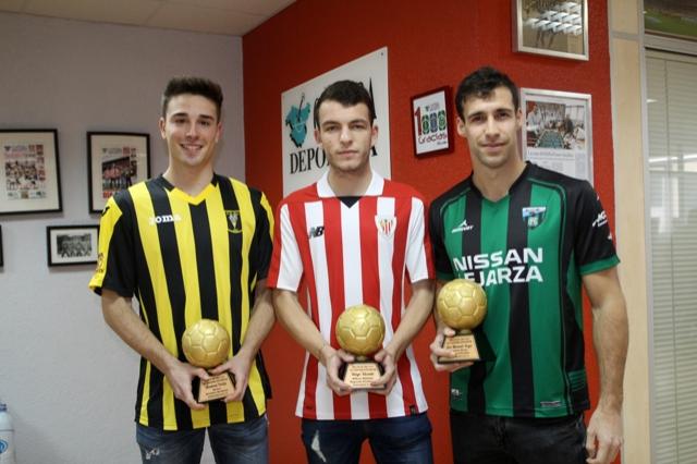 Los tres galardonados de este año, Andoni Ortiz, Iñigo Vicente y Jonma Vega (Foto: Cantera Deportiva).
