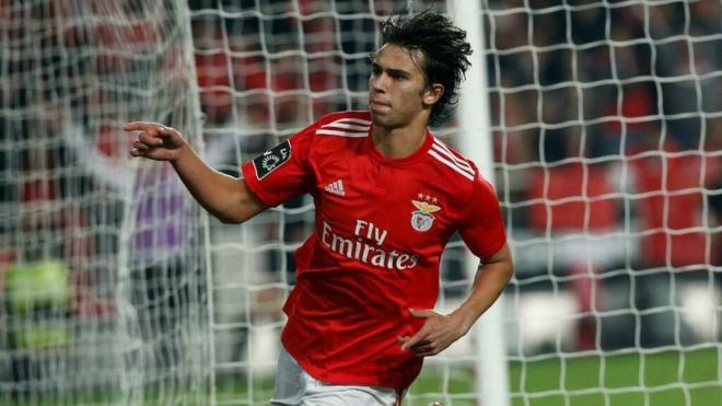 Joao Felix, jugador del Benfica, celebra uno de sus goles.