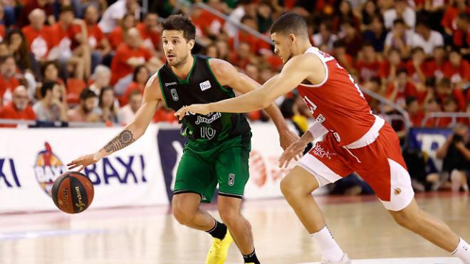 Nico Laprovittola en el partido frente al Manresa (Foto: Joventut).