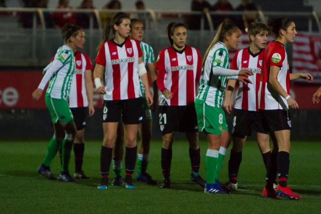 El Athletic Club Femenino y el Real Betis en el duelo de la pasada temporada (Foto: Athletic Club).