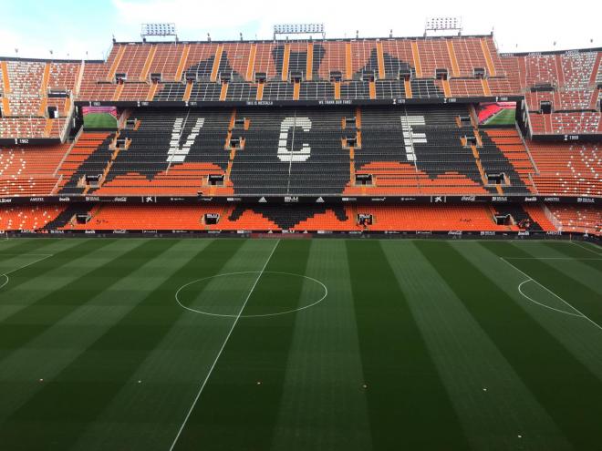 El estadio de Mestalla vacío.