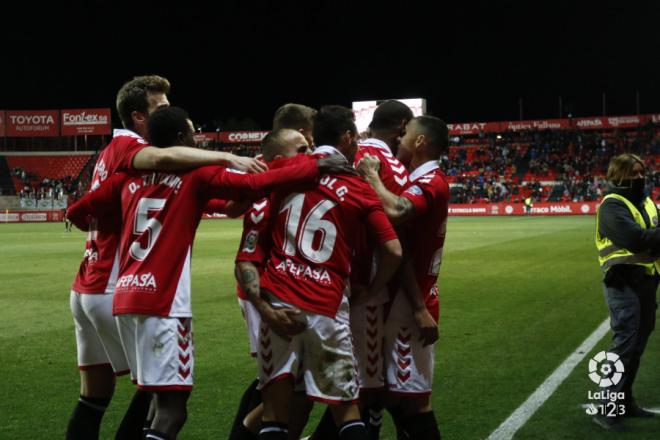 Jugadores del Nàstic celebran un gol en el Nou Estadi (Foto: LaLiga).