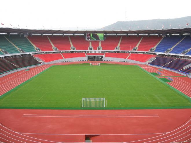 Estadio Boris Paichadze de Tiflis, Georgia.