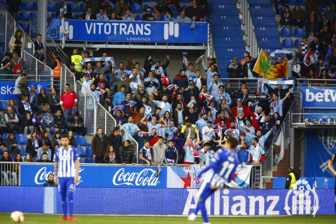 Aficionados del Celta animan a su equipo en el estadio de Mendizorroza (Foto: LaLiga).