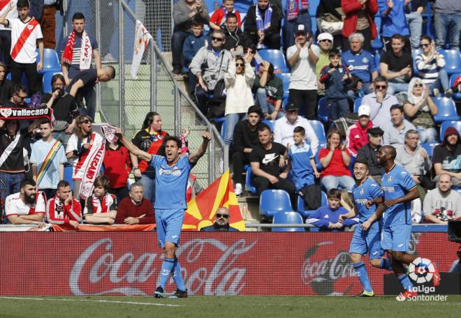 Jaime Mata celebra su gol al Rayo Vallecano en el Coliseum Alfonso Pérez.