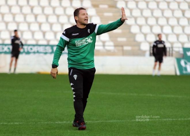 Curro Torres deja de ser entrenador del Córdoba.