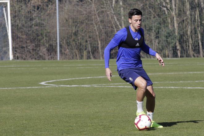 Javi Muñoz en una acción del entrenamiento (Foto: Luis Manso).