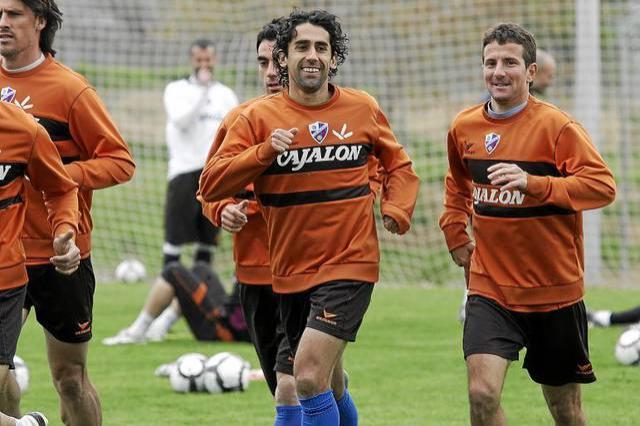 Paco Gallardo, entrenando en su etapa en el Huesca.