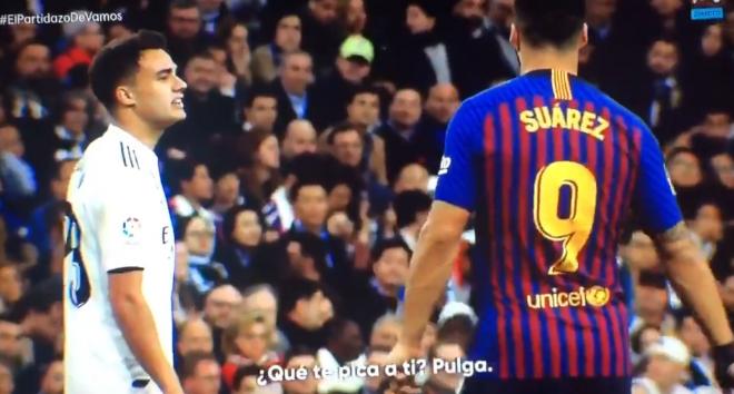 Reguilón discute con Luis Suárez y Leo Messi.