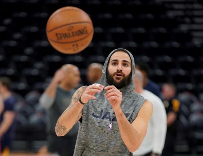 Ricky Rubio, durante el calentamiento previo a un partido.