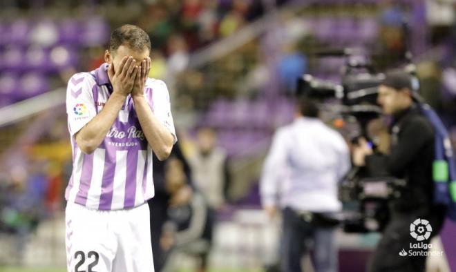 Nacho Martínez se lamenta tras perder contra el Real Madrid en Zorrilla.