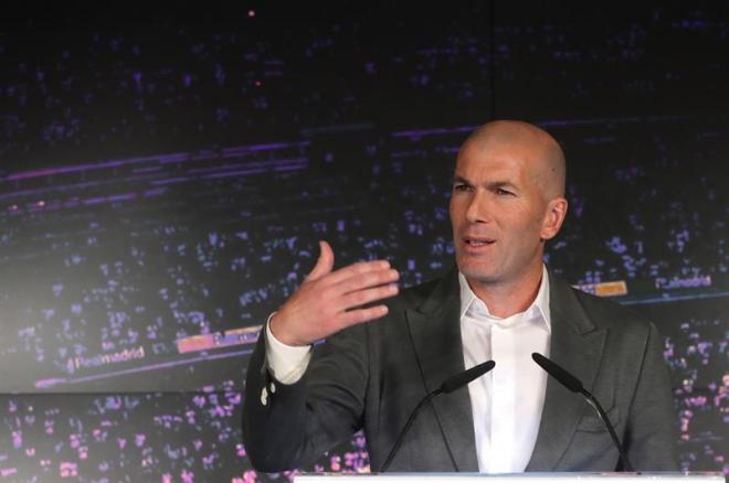 Zidane, durante la comparecencia de presentación ante los medios.