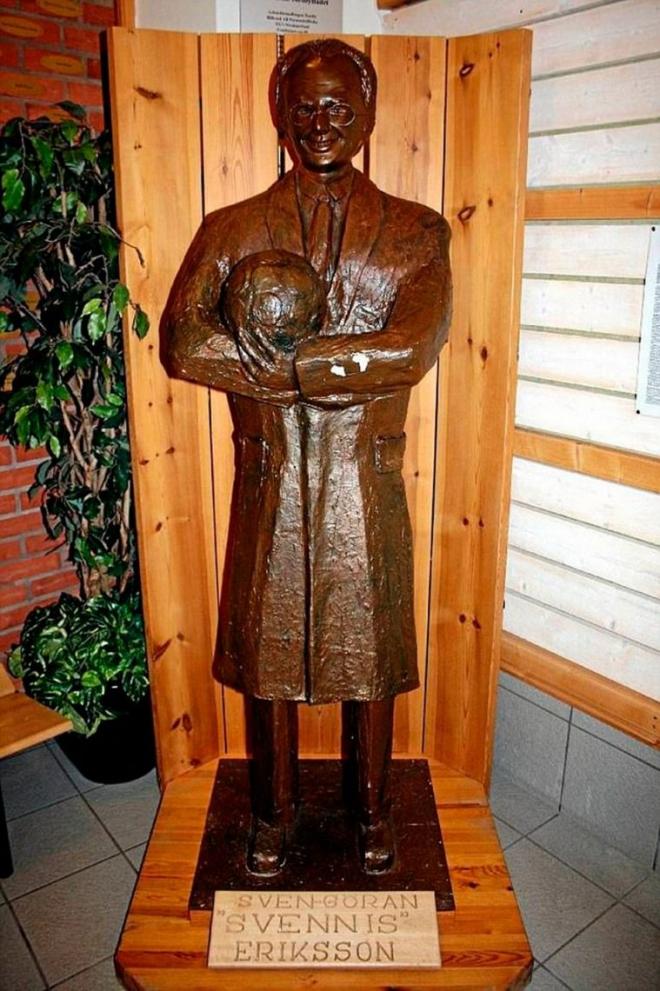 Estatua de Sven-Göran Eriksson, ubicada en Suecia