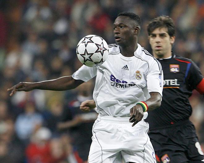 Mahamadou Diarra, durante un Real Madrid-Olympique de Lyon.