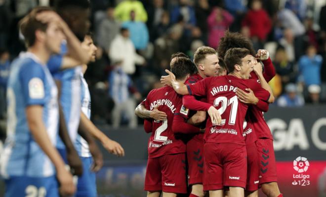 El Osasuna celebra uno de sus goles en La Rosaleda (Foto: LaLiga).