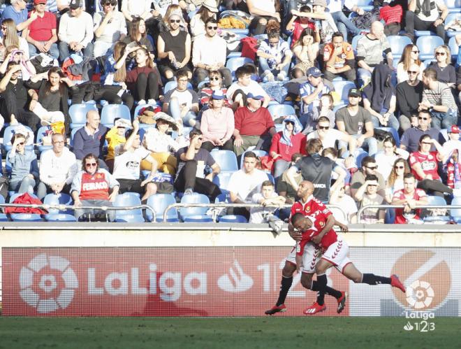 Kanté y Luis Suárez celebran un gol del Nàstic (Foto: LaLiga).