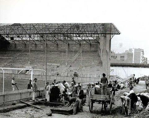 Reconstrucción de Mestalla tras la Guerra Civil. (Foto: Ciberche)