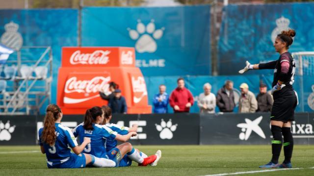 Las jugadoras del Espanyol celebran un gol ante el Sevilla (Foto: LaLiga).