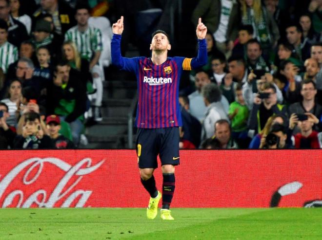 Messi celebra uno de sus goles en el Benito Villamarín.