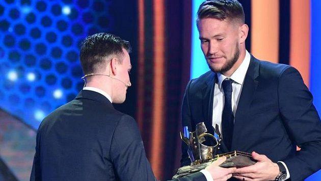 Vaclik, recibe el galardón a Futbolista Checo del Año.